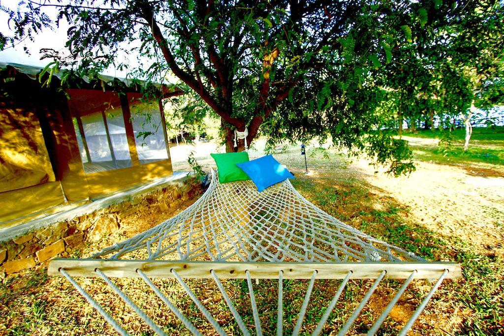 Hotel The Yala Adventure à Tissamaharama Extérieur photo
