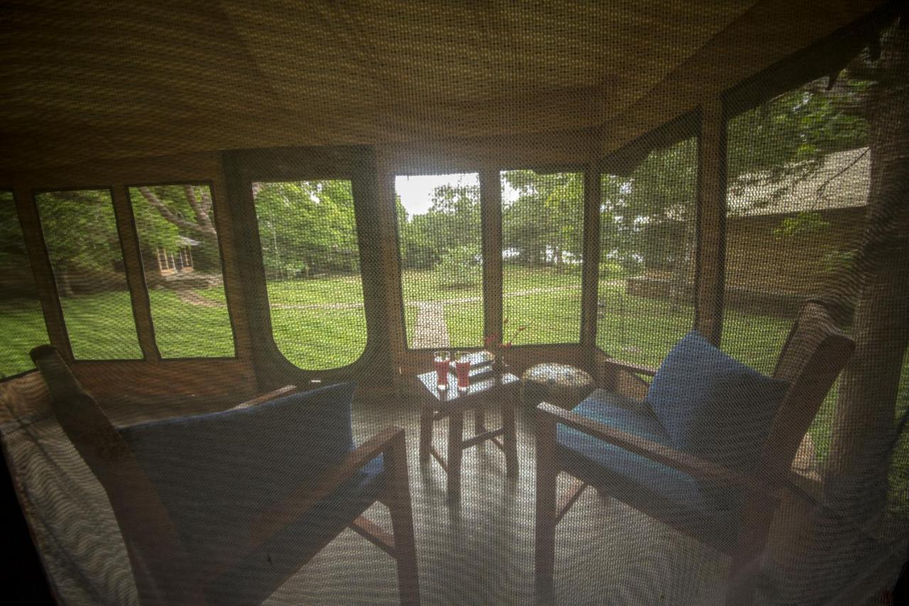 Hotel The Yala Adventure à Tissamaharama Extérieur photo